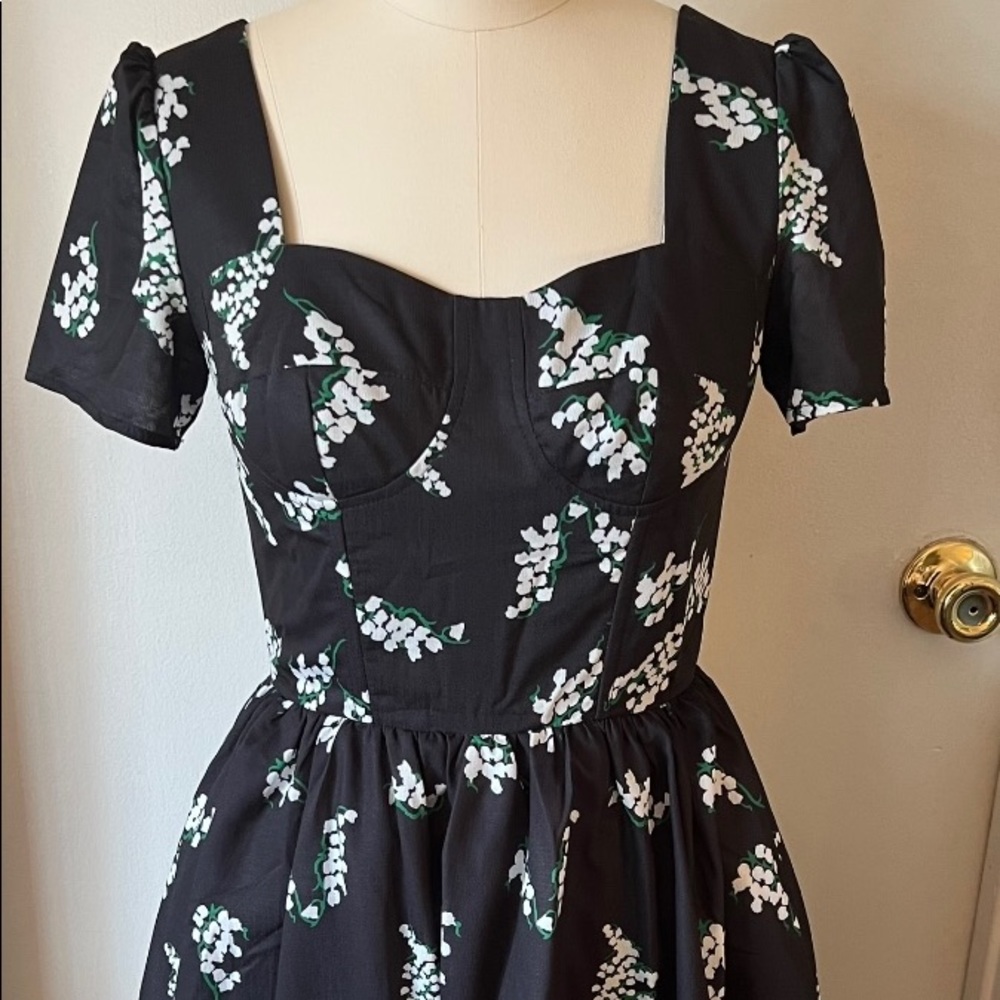 New vintage style black and white midi dress size XS